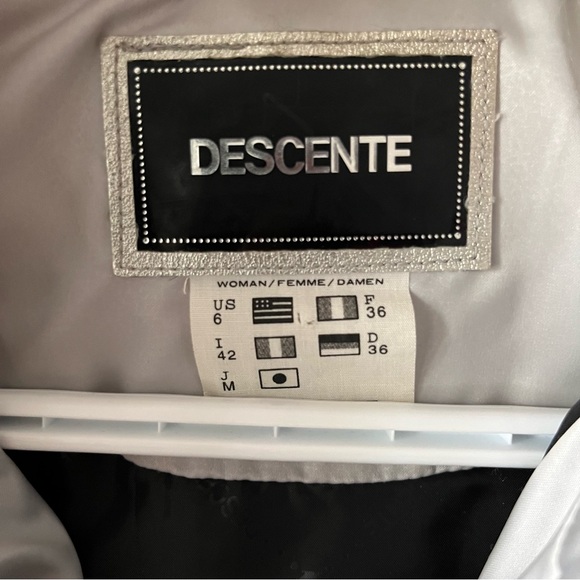 Descente Classic down puffer Winter/ski jacket size 6 silver - Picture 3 of 8